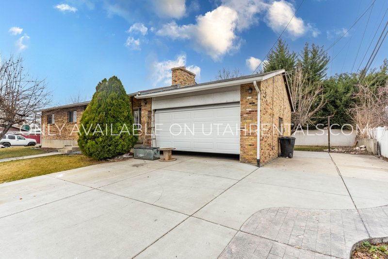 Beautiful Duplex Apartment 4 bd/2 ba property image