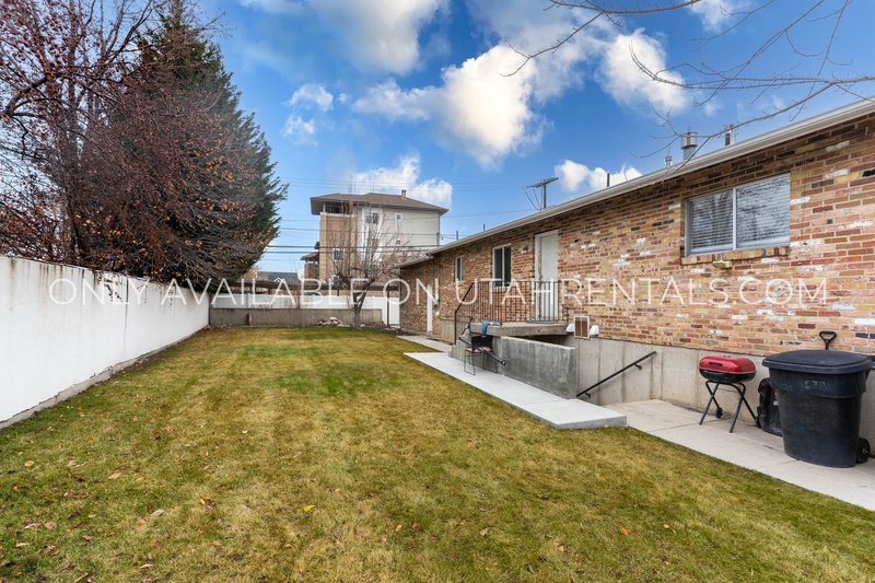 Beautiful Duplex Apartment 4 bd/2 ba property image