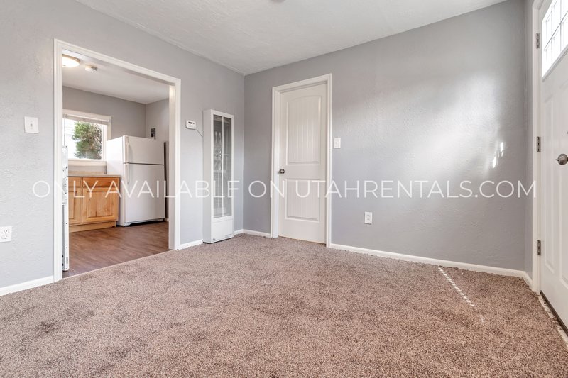 1-Bed 1-Bath Apartment Near Peace Gardens property image