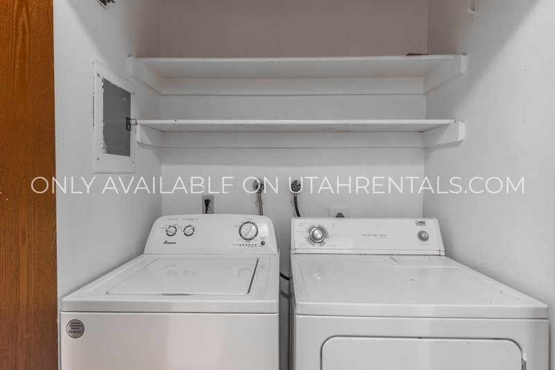 Charming 2-bedroom, 1.5-bathroom condominium in provo property image