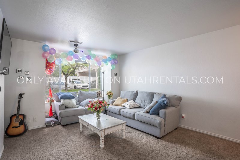 Private Master Bedroom with Walk-In Closet and Private Bathroom at Stonebridge property image
