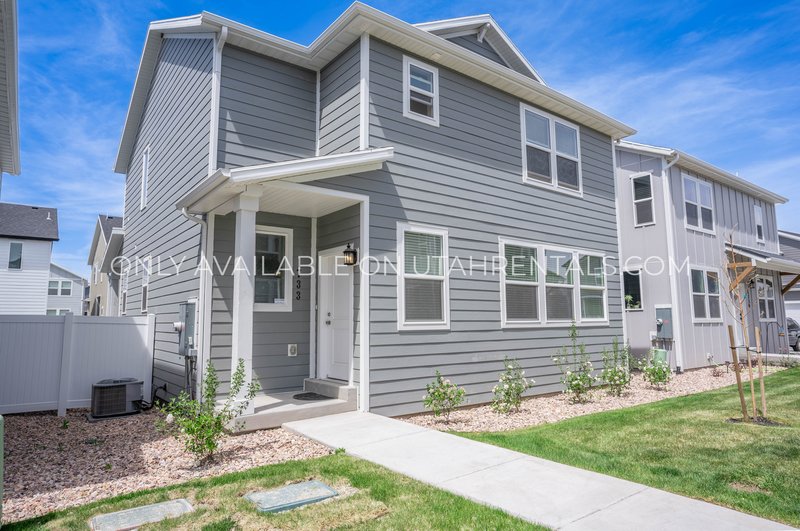Charming 3-Bed Home in Arrowhead Park – Great Location & Pet-Friendly! property image