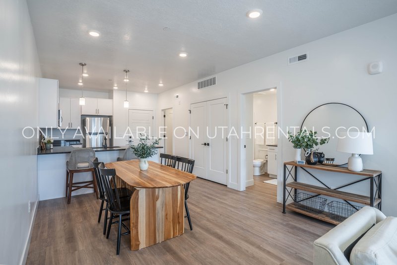 Brand-New 1-Bedroom Apartments in Provo – Modern Living Near Downtown property image