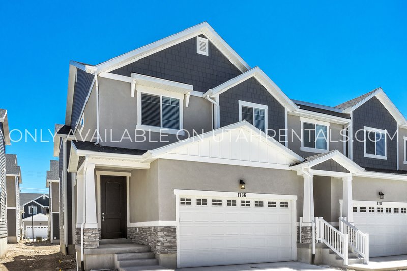 Stunning End-Unit Townhome in Lehi's 