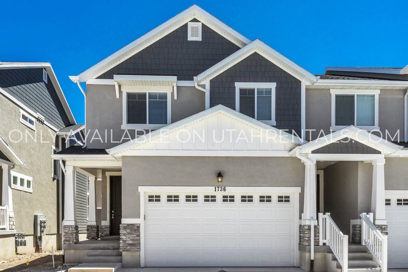 Stunning End-Unit Townhome in Lehi's 
