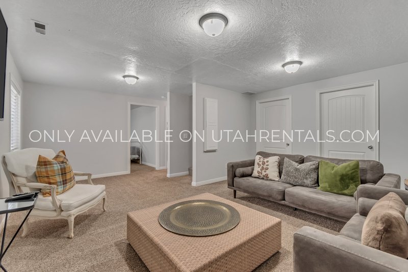 Charming & Spacious 5-Bedroom Home in Heber City property image