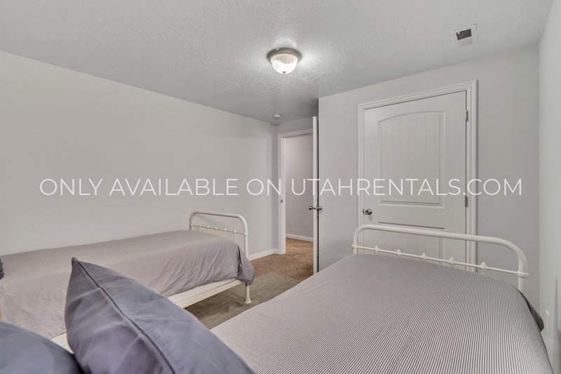Charming & Spacious 5-Bedroom Home in Heber City property image