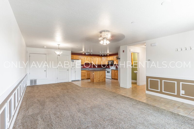 Condo in Canyon Village situated in very convenient area of Provo. property image