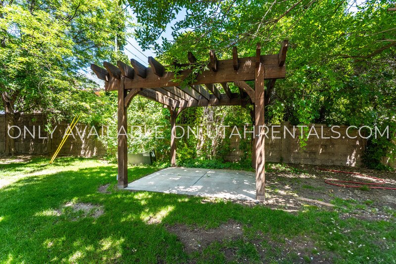 Condo in Canyon Village situated in very convenient area of Provo. property image
