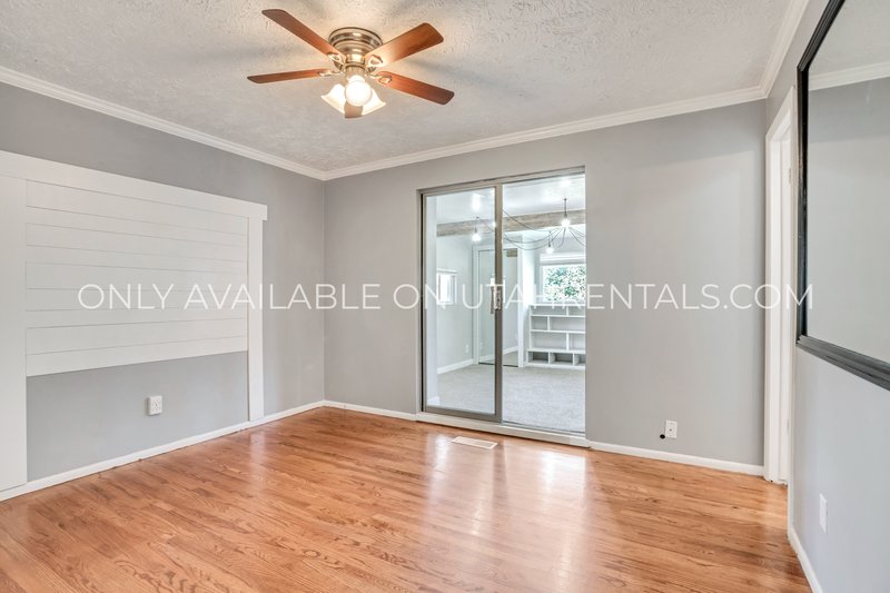 Spacious 5-Bedroom Home in Prime Location! property image