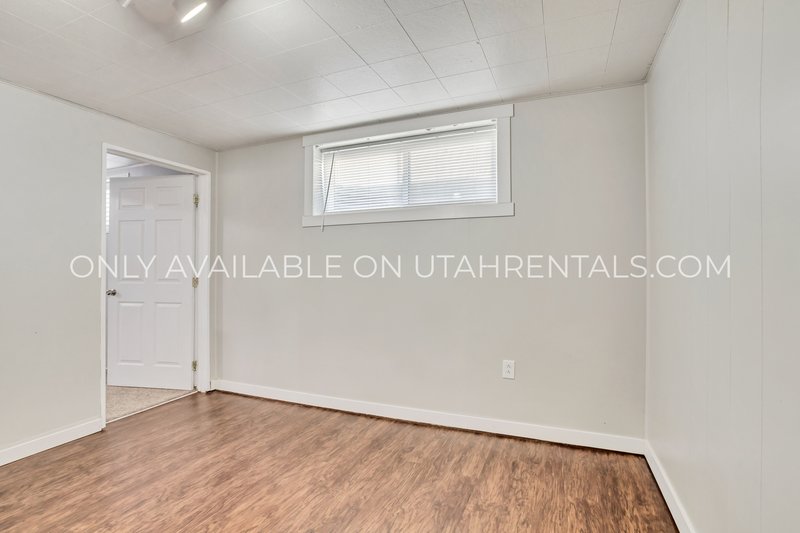 Spacious 5-Bedroom Home in Prime Location! property image