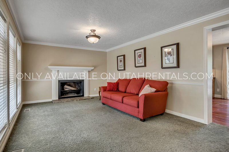 Large Private Room in Shared House Near USU! property image