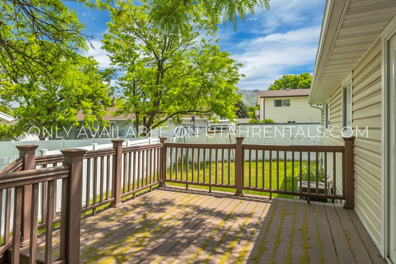 Large Private Room in Shared House Near USU! property image