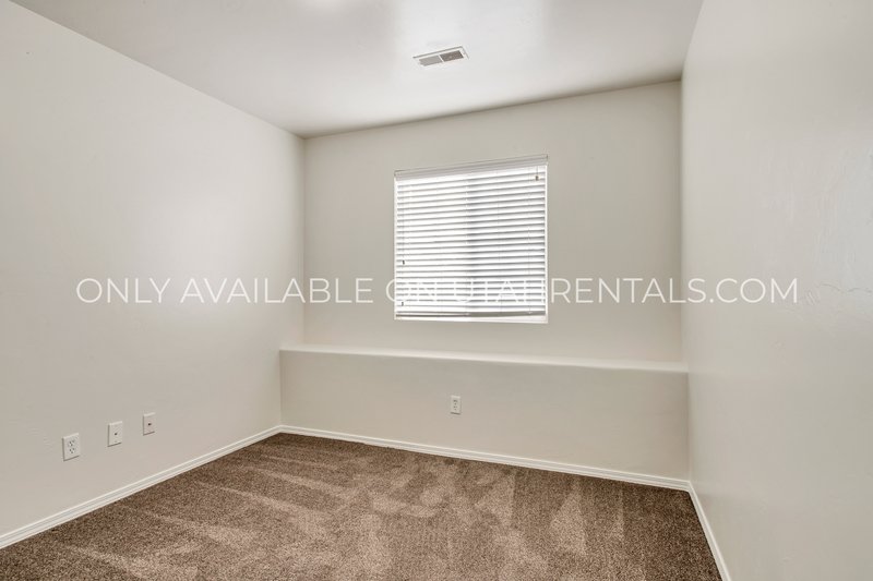 Beautiful 4 Bedroom Home in Prime South Jordan Location! property image