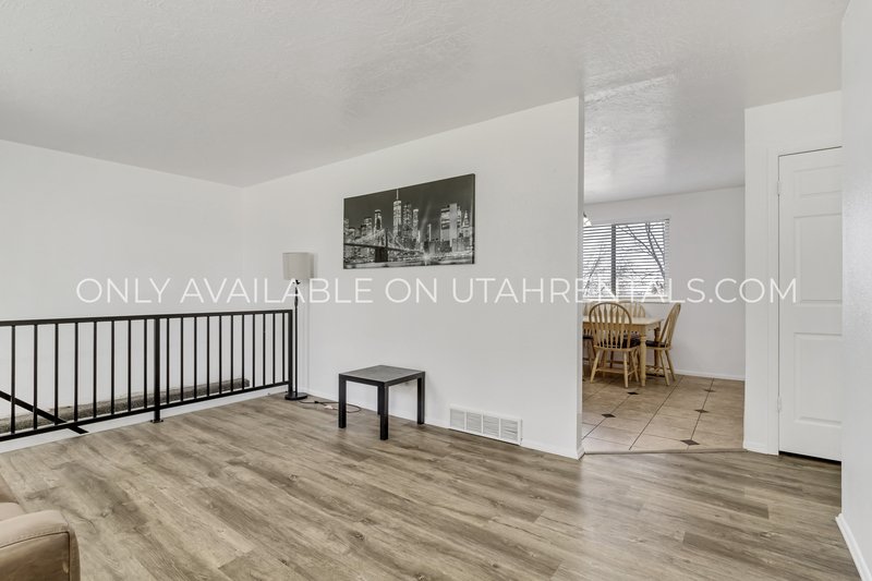 Stunning 5-Bedroom Home at the Foot of the Wasatch Mountains property image