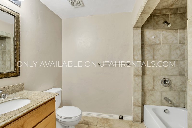 Stunning 5-Bedroom Home at the Foot of the Wasatch Mountains property image