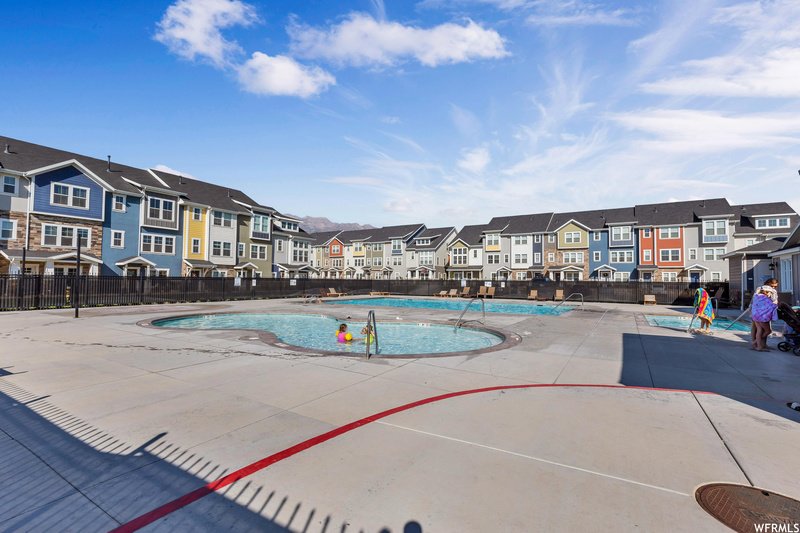 Beautiful 3-Bedroom Vineyard Townhome – Premium Community Amenities! property image