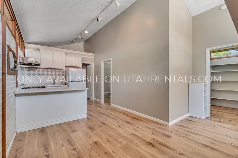 Charming 2 Bedroom Apartment in SLC property image