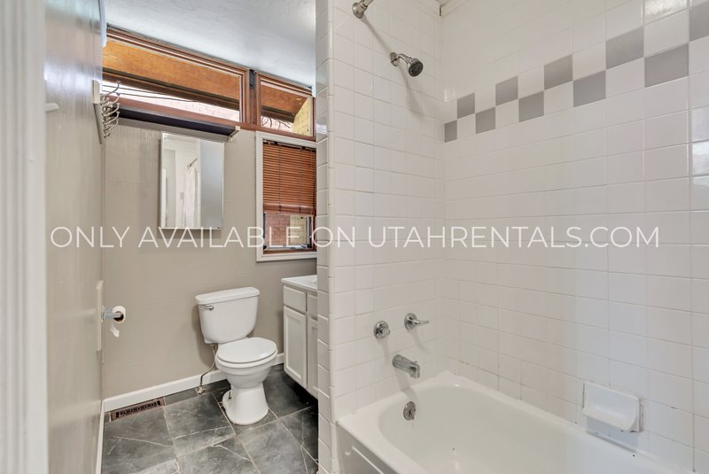 Charming 2 Bedroom Apartment in SLC property image