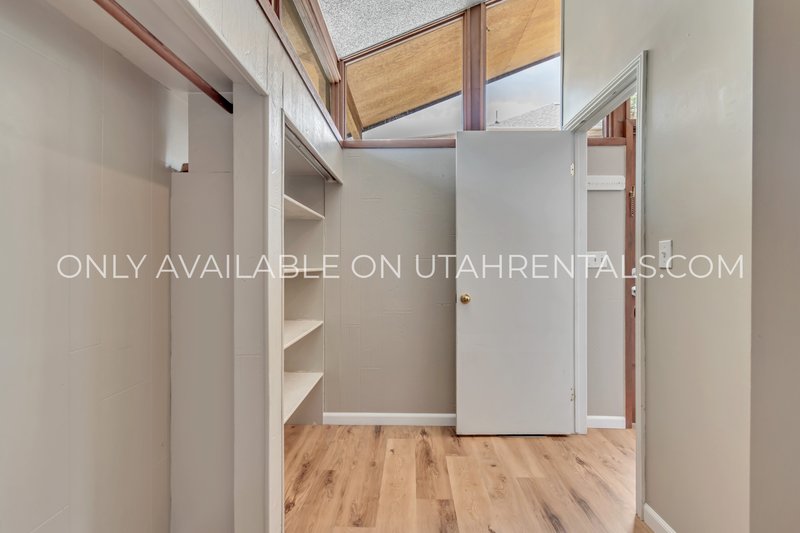 Charming 2 Bedroom Apartment in SLC property image