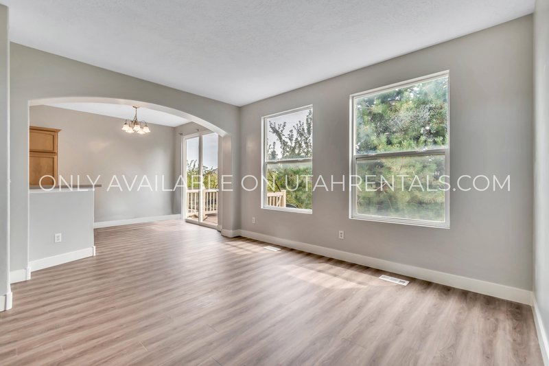 BEAUTIFUL LEHI TOWNHOME property image