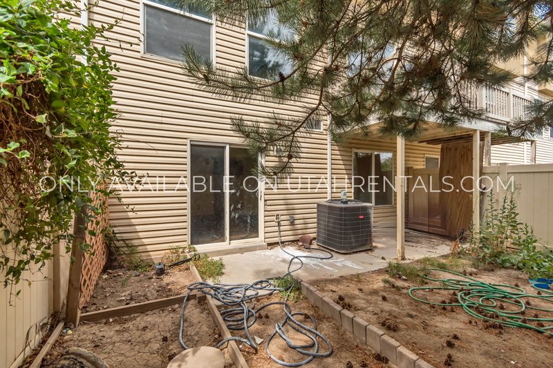 BEAUTIFUL LEHI TOWNHOME property image