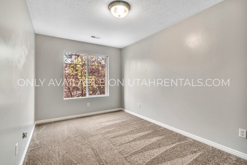BEAUTIFUL LEHI TOWNHOME property image