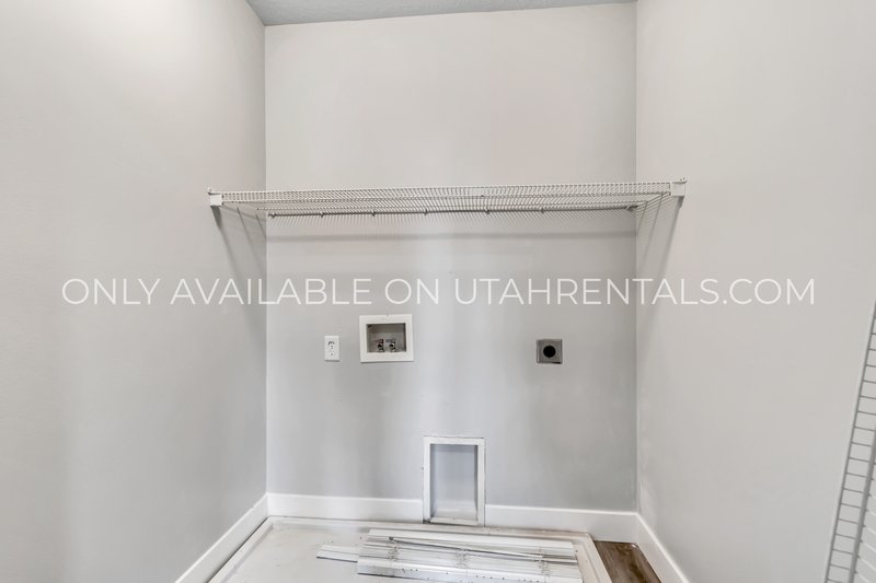 BEAUTIFUL LEHI TOWNHOME property image