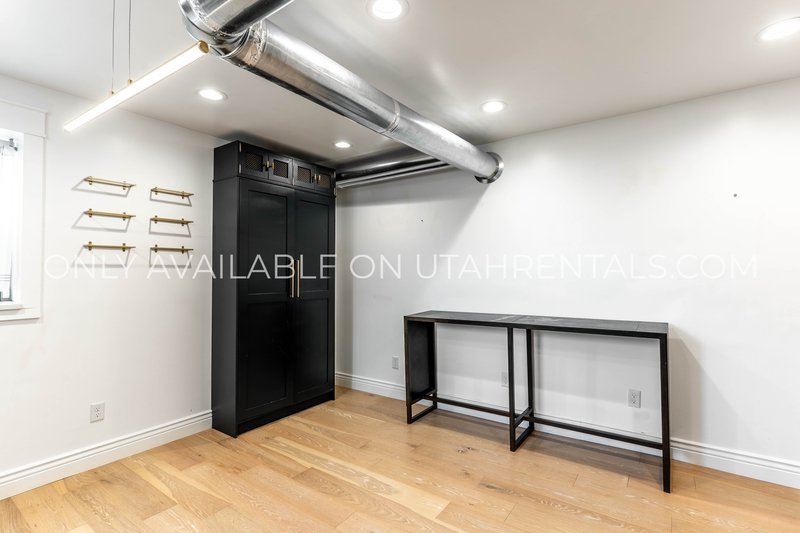 Renovated Historic Apartment in Downtown SLC! property image