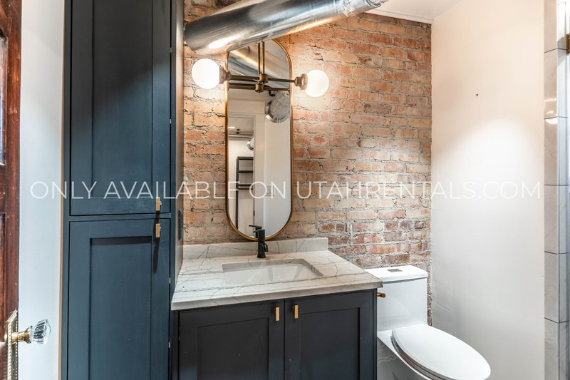 Renovated Historic Apartment in Downtown SLC! property image