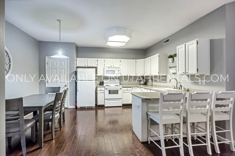 Medium Belmont Private Bedroom Available! property image