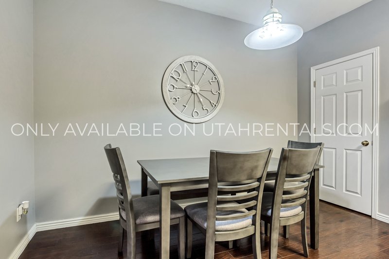 Medium Belmont Private Bedroom Available! property image