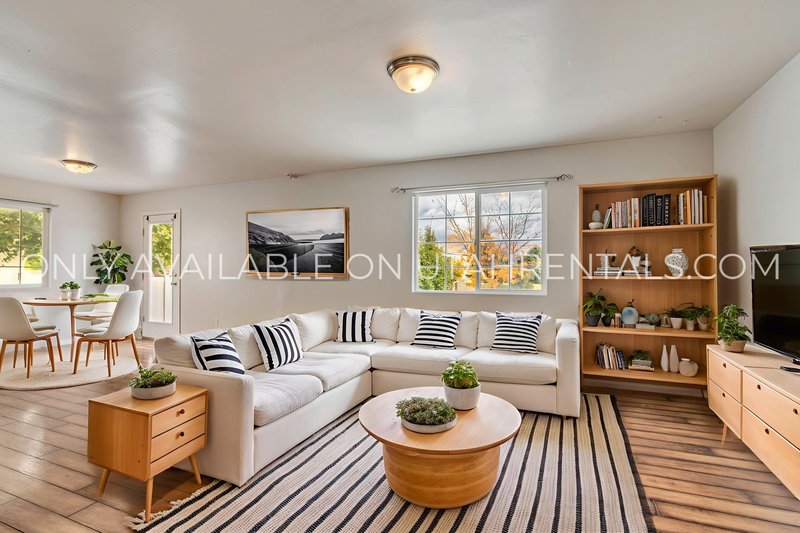 Beautiful 4 Bedroom Home in Prime South Jordan Location! property image