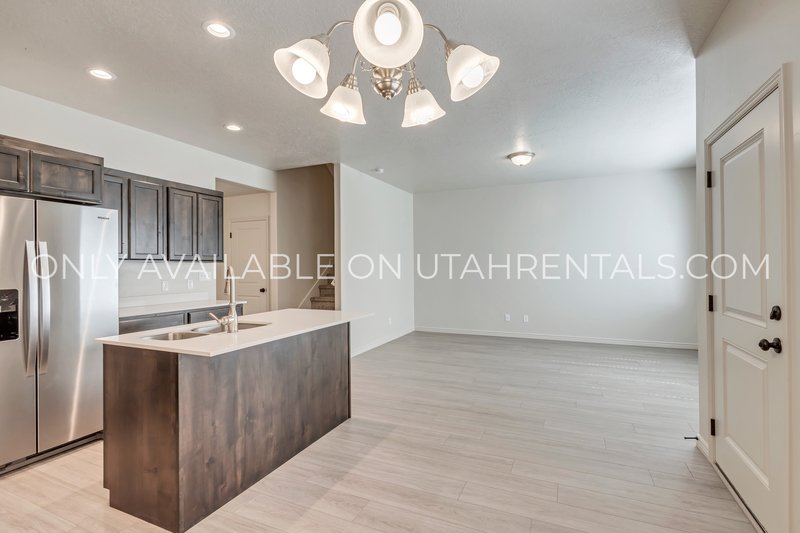 Beautiful New Townhome for Rent property image