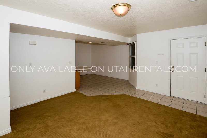Bright and Spacious 3-Bedroom Condo property image