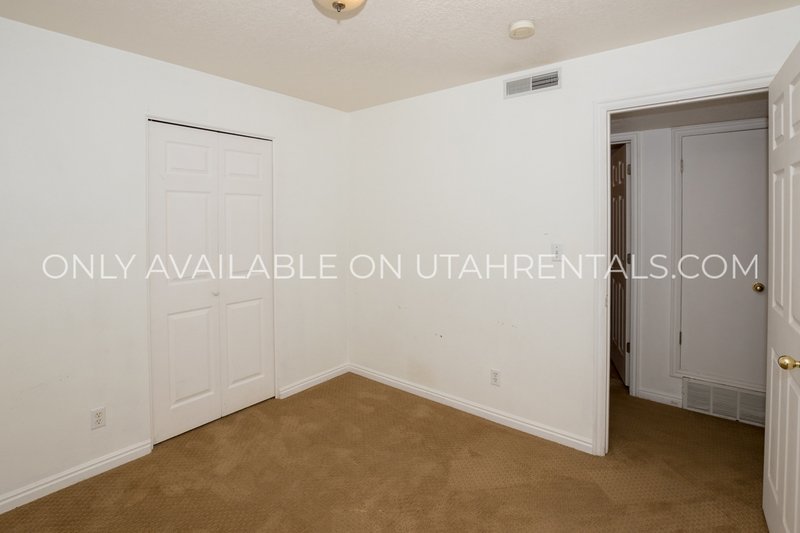 Bright and Spacious 3-Bedroom Condo property image