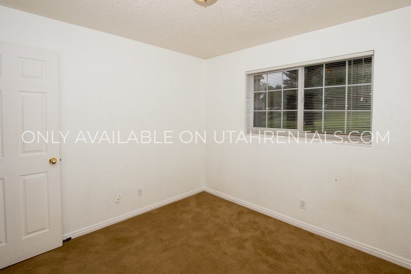 Bright and Spacious 3-Bedroom Condo property image