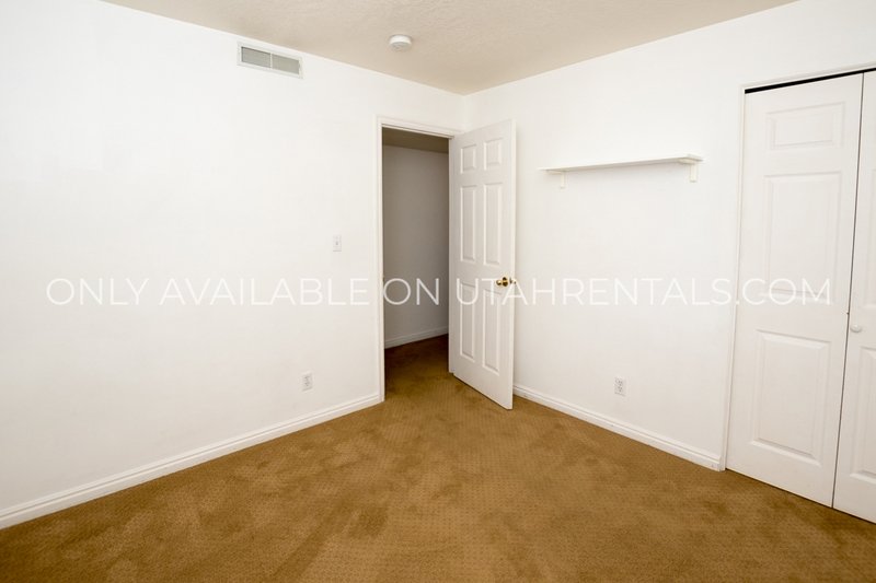 Bright and Spacious 3-Bedroom Condo property image