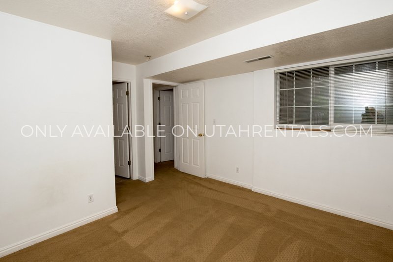 Bright and Spacious 3-Bedroom Condo property image