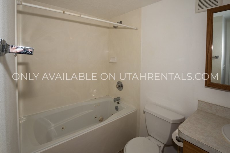 Bright and Spacious 3-Bedroom Condo property image