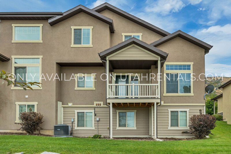 Large 4 Bedroom Town Home on Provo's South East Bench property image