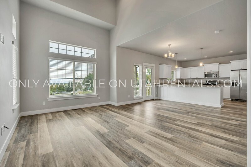 Large 4 Bedroom Town Home on Provo's South East Bench property image