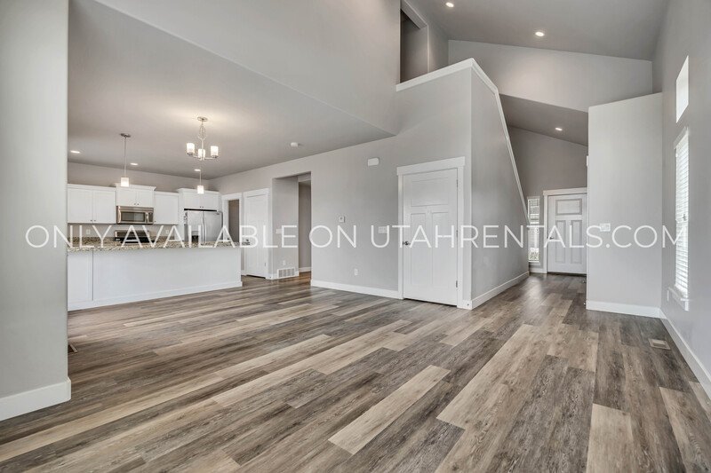 Large 4 Bedroom Town Home on Provo's South East Bench property image