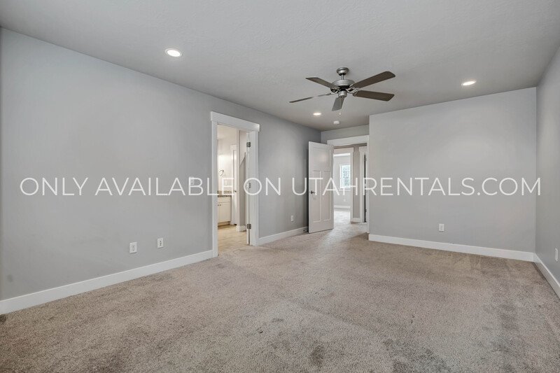 Large 4 Bedroom Town Home on Provo's South East Bench property image