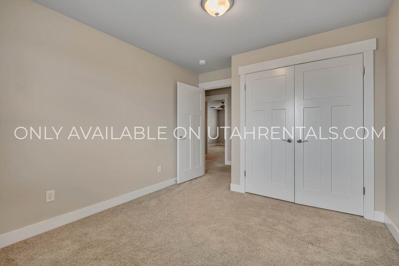 Large 4 Bedroom Town Home on Provo's South East Bench property image