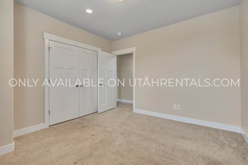 Large 4 Bedroom Town Home on Provo's South East Bench property image