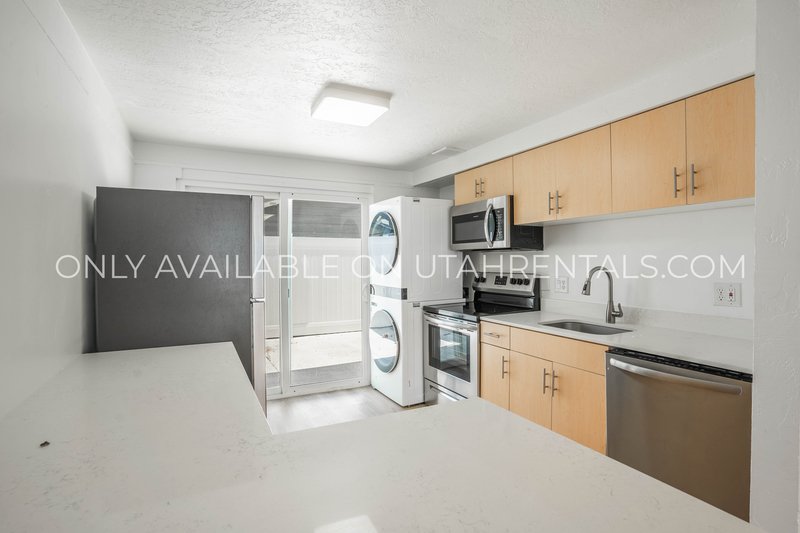 Pet Friendly and Remodeled 2 Bed 1 Bath property image