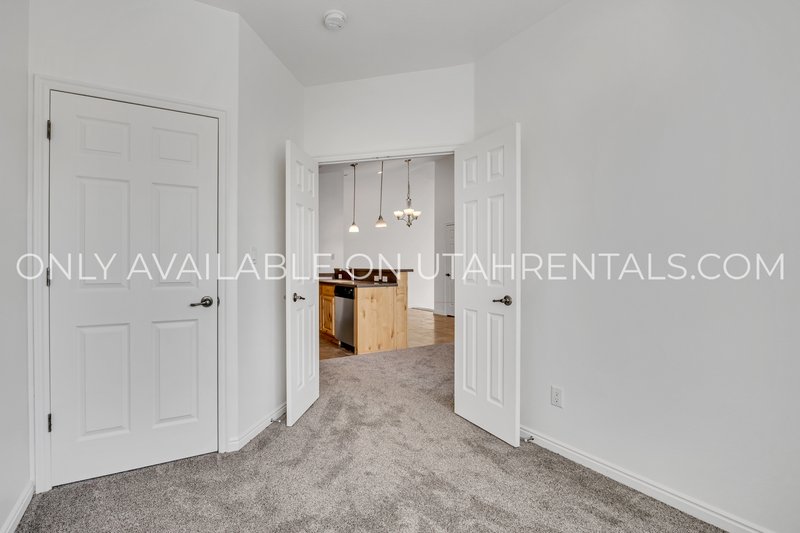 Beautiful 3-Bedroom Condo in Canyon Meadows property image