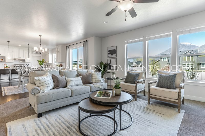 Large Mapleton Home, Negotiable rent, Short-term lease options available property image