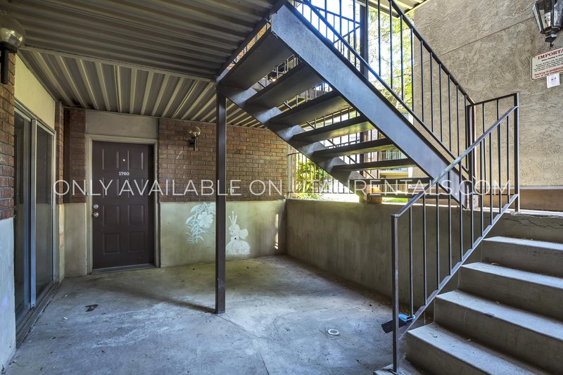 Private Rooms Available in Shared Willowbrook Condo property image